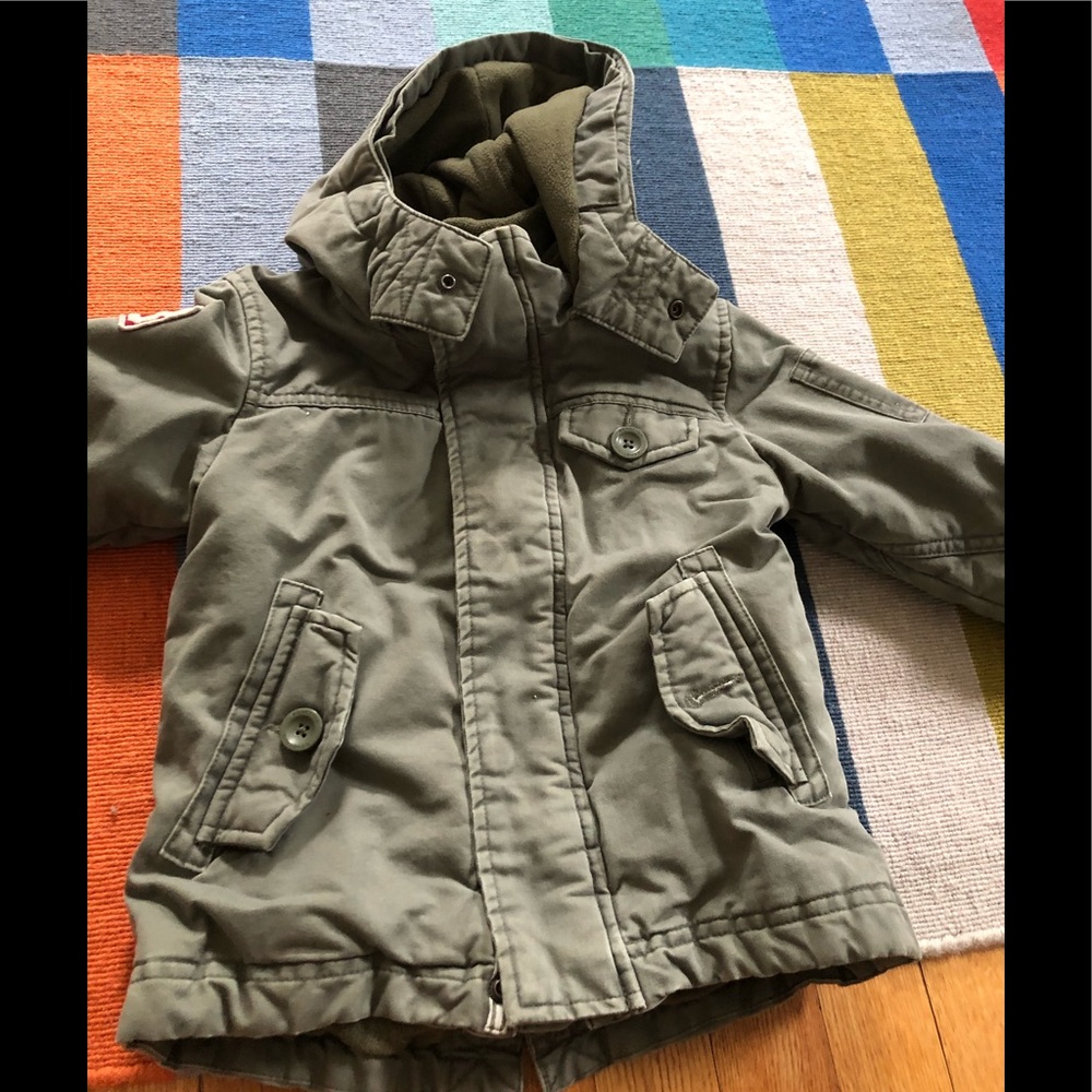 Cool Benetton boys olive green parka Sz 2Y $45